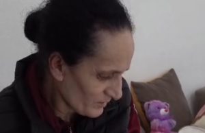 50-vjeçarja në Kosovë bëhet nënë për herë të parë