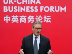 Trump paralajmëron Britaninë: “Shumë e rrezikshme” të bëjë biznes me Kinën, ndërsa Starmer zbarkon në Shangai