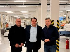 Balla viziton Devolli Group në Gjakovë pas zjarrit në fabrikën Comoditá: Dëm i madh për ekonominë e Kosovës dhe mbarë shqiptarisë