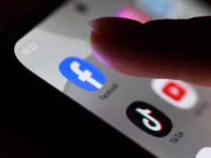 Meta, TikTok dhe YouTube përballen me gjyq për akuzat mbi varësinë e të rinjve