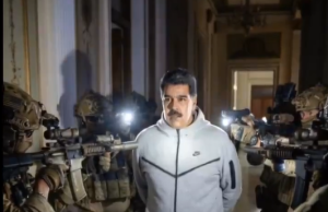 Tuta e Maduros bëhet virale. Shqipëria mes 5 vendeve që e kanë kërkuar më shumë në Google. Kompleti 220 euro Nike Tech shitet në pak orë(Video)