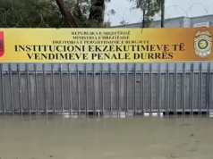 Evakuohen 8 familje. Përmbytet edhe qelia e Veliajt te burgu i Durrësit, kryebashkiakun e çojnë një kat më sipër