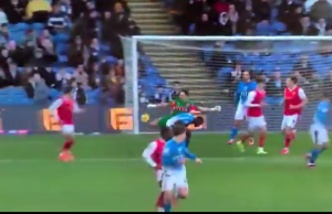 Video/ Autogol me të ndenjura. Goli më i çuditshëm i fundjavës në League One