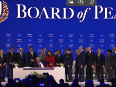 Video/ Presidentja e Kosovës firmos Kartën e Bordit të Paqes në Shtëpinë e Bardhë në ceremoninë e konstituimit në Davos