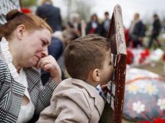 Balla kujton masakrën e Reçakut: Ndërsa komandantët e UÇK po mbahen padrejtësisht në Hagë, ekzekutorët dhe urdhëruesit vazhdojnë t’i shmangen drejtësisë