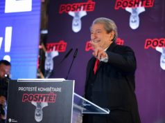 Protesta e madhe e opozitës/ Berisha në protestën e opozitës: Jemi në kilometrin e fundit, asgjë nuk do të na ndalë drejt fitores