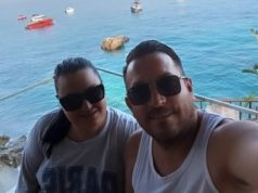 FOTO/ “Agjentët e rremë” në pranga – Çifti dyshohet se mashtroi qytetarët me apartamente fantazmë, mbi 300 mijë euro dëm