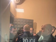 Gjykata liron 19 protestuesit e 24 janarit: Avokatja Grimçi dhe PD thonë se nuk kishte prova