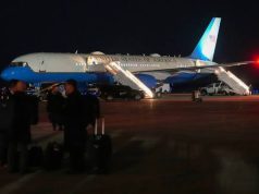 Air Force One kthehet në bazë për shkak të një problemi elektrik, Trump pritet të udhëtojë me avion rezervë