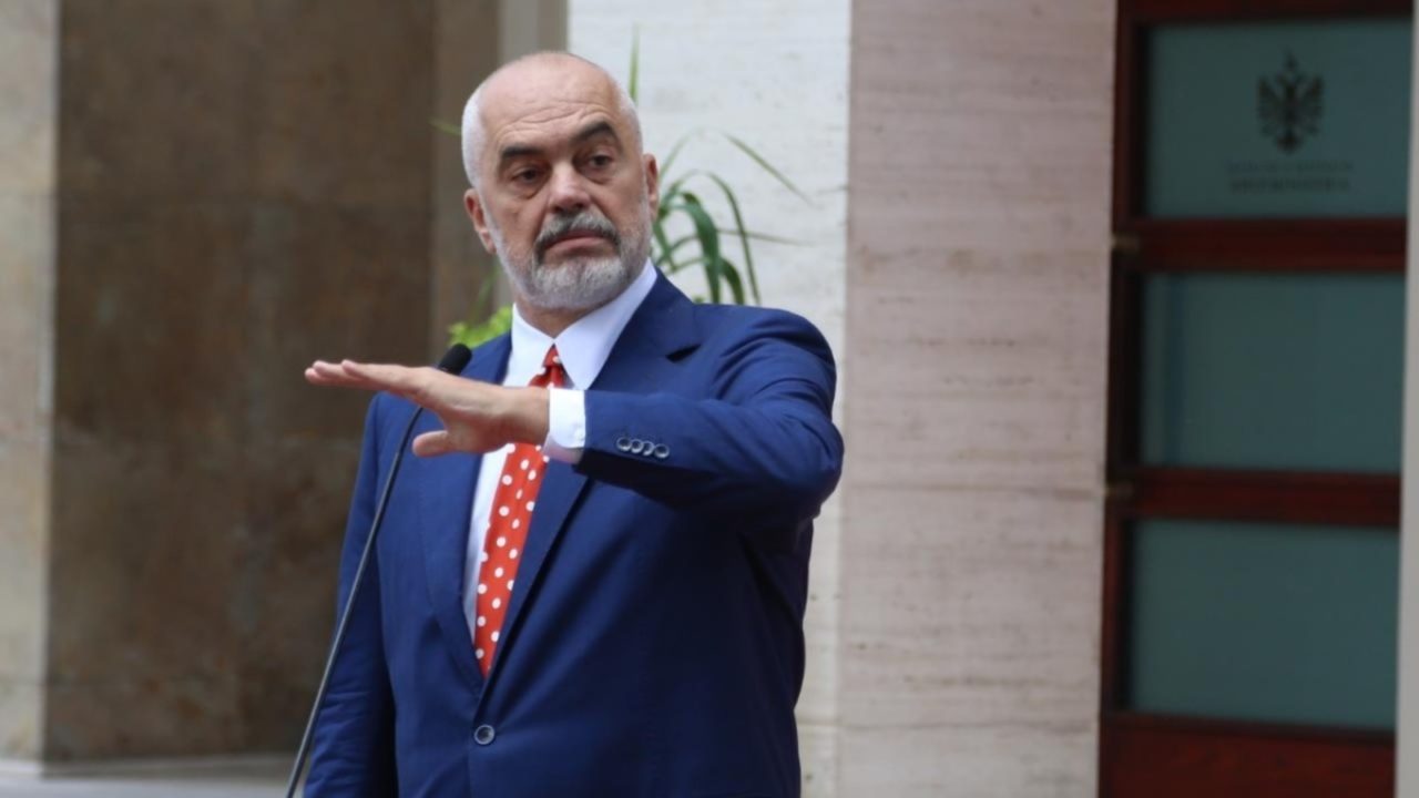 Mbledhje në Kuç  Rama mbledh kryebashkiakët për reformën territoriale