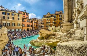 Roma vendos biletë për turistët te Fontana di Trevi nga sot (2 shkurt)
