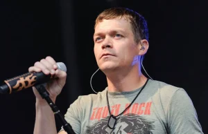 Ndërron jetë në moshën 47-vjeçare këngëtari i “3 Doors Down”, Brad Arnold humb betejën me kancerin