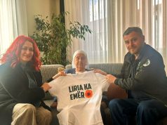 Nëna e Hashim Thaçit mbështet marshin për ish-krerët e UÇK-së Lajm: