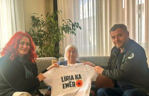 Nëna e Hashim Thaçit mbështet marshin për ish-krerët e UÇK-së Lajm: