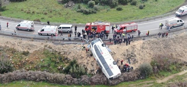 806x378-turkey-bus-accident-kills-eight-injures-26-governor-1769939721293