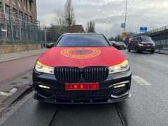 Me flamurin e UÇK-së në veturë, shqiptari nga Shtutgarti udhëton drejt Hagës për solidaritet