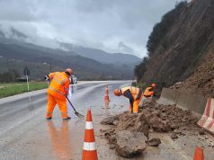 Reshje shiu dhe dëbore në vend, aktivizohen ortekët në Qafë Thore – bllokohet qarkullimi