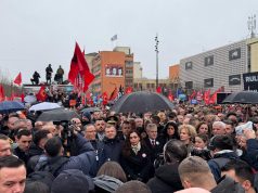 Balla në Prishtinë, merr pjesë në marshimin madhështor në mbrojtje të luftës së UÇK-së dhe ish-komandantëve nën akuza të padrejta në Hagë