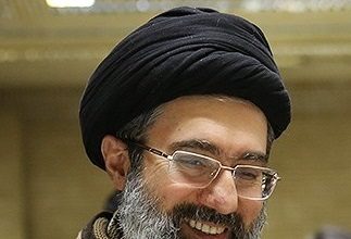Irani zgjedh udhëheqësin e ri suprem. Mojtaba Khamenei pason të atin në krye të Republikës Islamike