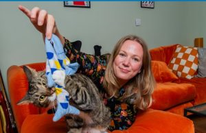 La punën për t’u bërë kujdestare macesh, anglezja tregon vendimin që i ndryshoi jetën