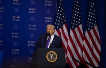 Trump: Bota ka 10 ditë për marrëveshje me Iranin, përndryshe “mund të shkojmë një hap më tej”