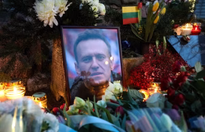 “E vranë me helm bretkosash?” Akuza tronditëse për vdekjen e Navalnyt