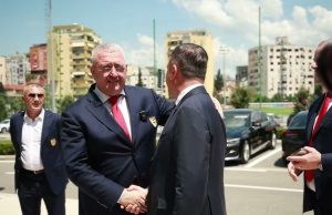 Balla uron Armand Dukën për rizgjedhjen në krye të FSHF-së: Besoj në kualifikimin në Botëror