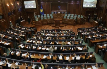 Emrat/ Kuvendi i Kosovës miraton qeverinë “Kurti 3”, VV nis mandatin e tretë