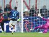 Milan fiton derbin ndaj Interit, i afrohet kreut në Serie A