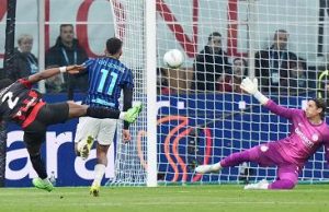 Milan fiton derbin ndaj Interit, i afrohet kreut në Serie A