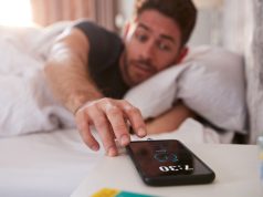 Studimi: të shkosh në punë para orës 10 të mëngjesit mund të jetë torturë për trurin dhe trupin