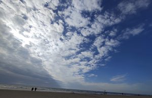 “Reshje intensive dhe rrezik për përmbytje” – paralajmërimi i fortë për nesër, zonat më të rrezikuara