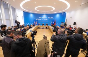 Berisha mbledh grupin parlamentar, sulmon Ramën dhe Ballukun: Hajdute si “Lubi Balluku” kombi nuk ka patur