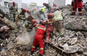 Sulme, dronë dhe krizë nafte: çfarë po ndodh në ditën e 15-të të luftës me Iranin