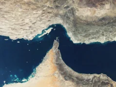 Armëpushimi SHBA–Iran, rifillon trafiku në Hormuz (Video)