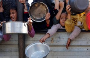 “Lufta po godet ushqimin”/ Kriza e naftës rrezikon prodhimin global, fermerët në alarm