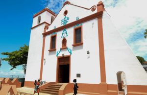 VIZITË ME PESHË HISTORIKE! Papa shkon në kishën e skllavërisë, zbulohet edhe e shkuara e tij