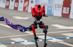 Video/ Men vs.Machines, teknologjia trondit edhe sportin. Robotët thyejnë rekordin në vrapim