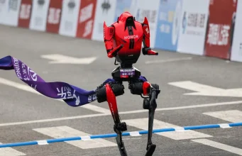 Video/ Men vs.Machines, teknologjia trondit edhe sportin. Robotët thyejnë rekordin në vrapim