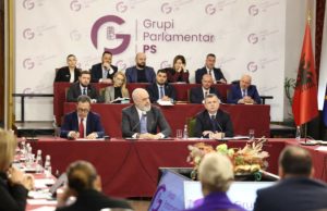 PS mbledh urgjent deputetët dhe ministrat, Rama thërret ekipin në Pallatin e Brigadave
