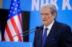 Berisha akuza për bonuset/ “Pensionistët u mashtruan”, opozita kritikon qeverinë për rritjen e çmimeve