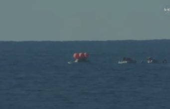 Video/ Misioni historik, kapsula “Orion” rikthehet në Tokë pas fluturimit rreth Hënës