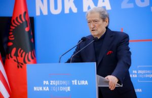 “Prostitutë politike!” Berisha sulmon Ramën për samitin në Spanjë