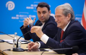 “E varfëra me vila e miliona!” Berisha publikon pasuritë në mbledhjen e PD