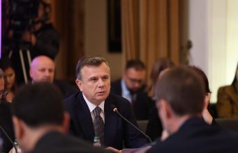 Balla pas mbledhjes së Grupit Parlamentar të PS: Shqipëria më pranë se kurrë anëtarësimit në BE