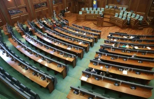 Kosovë, VV bojkoton vazhdimin e seancës për çmimin e naftës