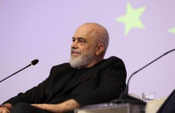 Rama “thumbon” nacionalizmin grek: Mungesë pjekurie! Zbardhen deklaratat për gazetën e njohur greke