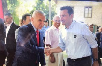 Rishikimi i “arrest me burg”/ Manjani: Nuk përfitojnë Veliaj dhe Meta