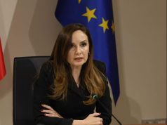 “Ekonomia mollë e kalbur” – korrupsioni sistem, shqiptarët po varfërohen”