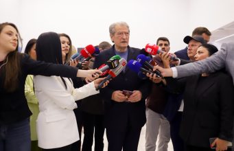 Berisha voton për veten në garën pa rivalë: Proces shembullor! Sulmon Salianjin si “përfaqësues të krimit”